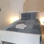 Huntzmaison Apartment